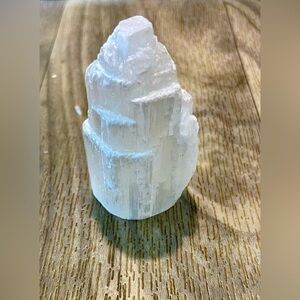 SELENITE Charging Towers!